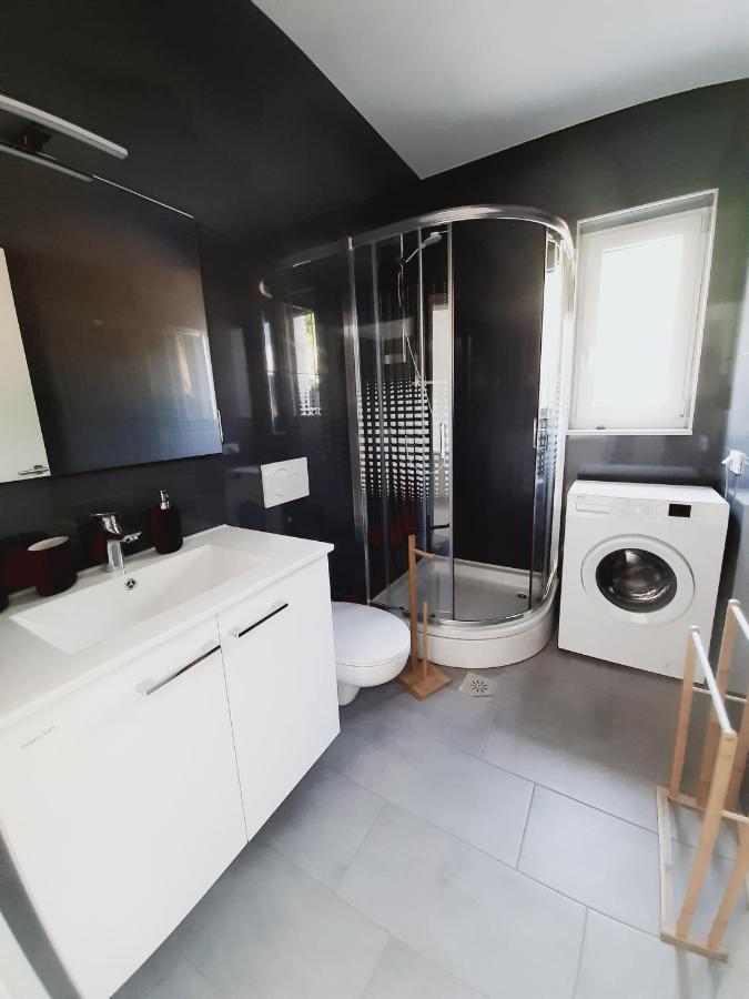 Green Bee Apartment 레쎄 외부 사진