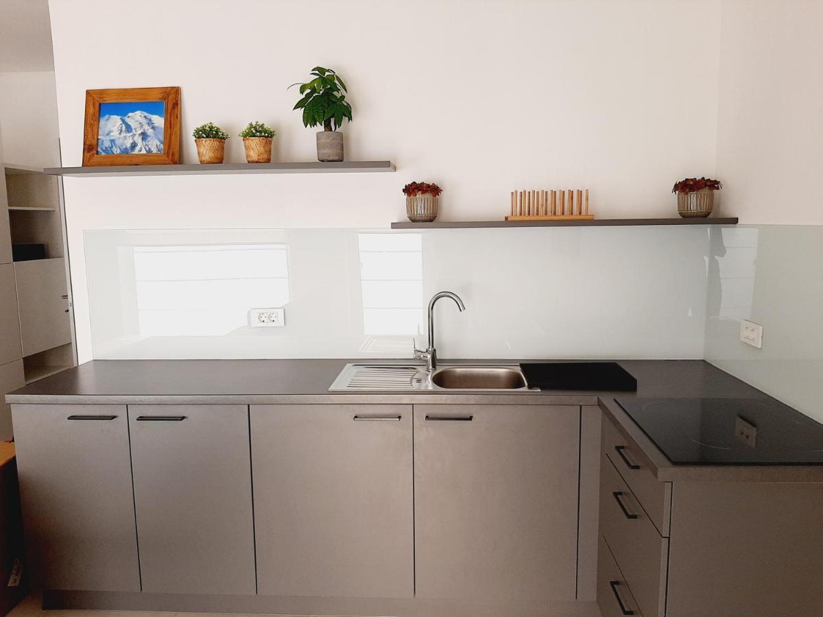 Green Bee Apartment 레쎄 외부 사진